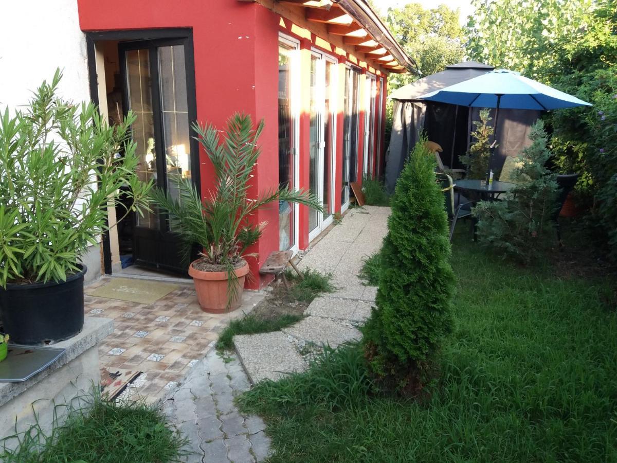 Ab Holiday Home Шиофок Экстерьер фото
